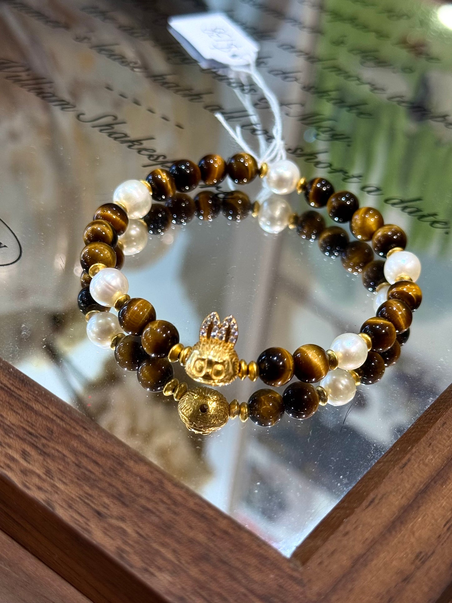 Labubu黄虎眼手链 Labubu Tiger Eye Bracelet
