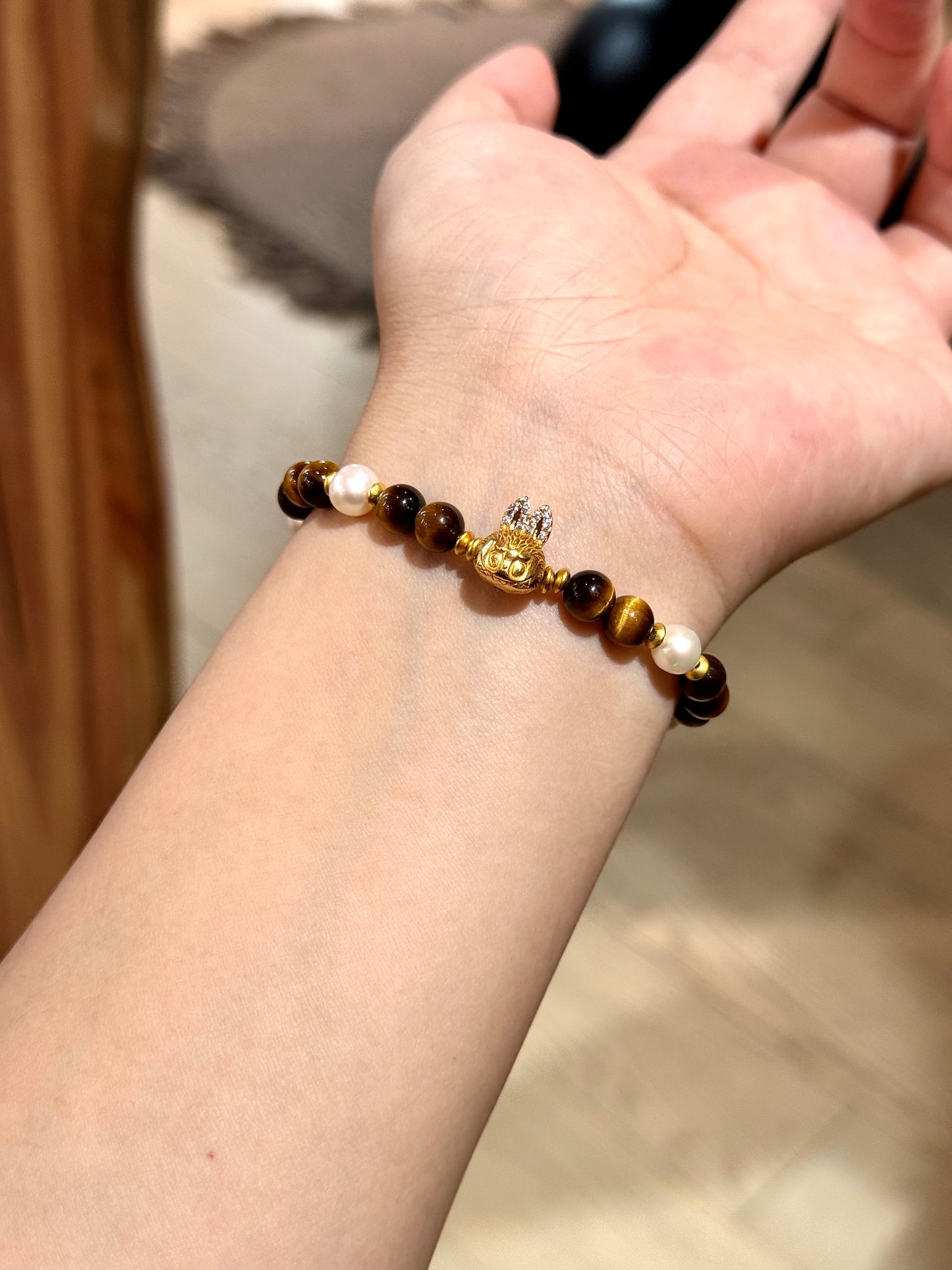 Labubu黄虎眼手链 Labubu Tiger Eye Bracelet