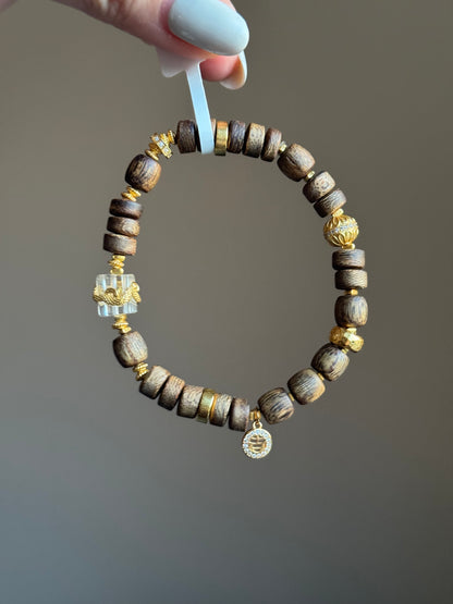 沉香金蛇 Agarwood Golden Snake Protection Bracelet