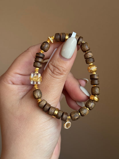 沉香金蛇 Agarwood Golden Snake Protection Bracelet