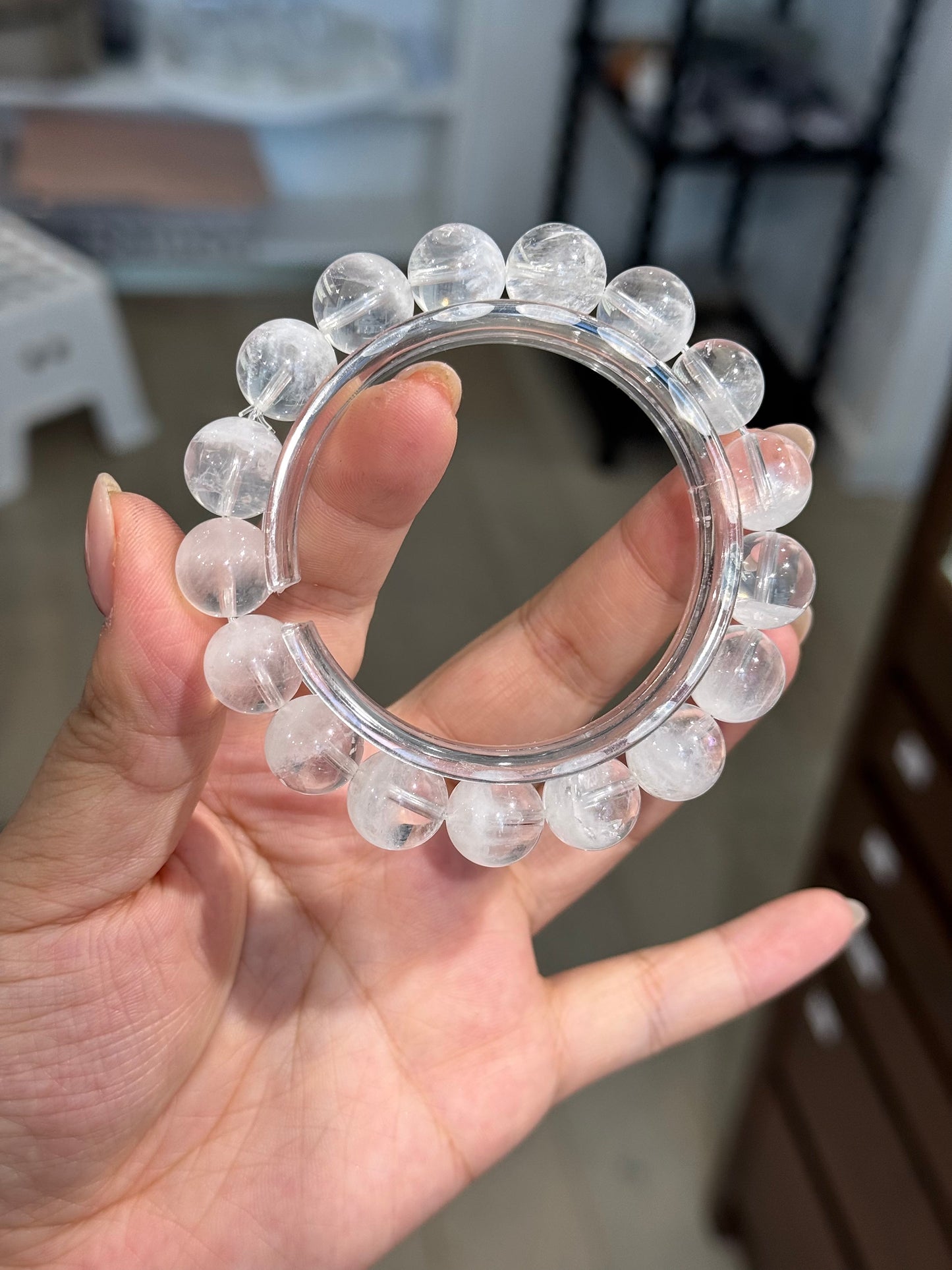 聚宝盆白幽灵 Rainbow White Phantom Bowl Crystal