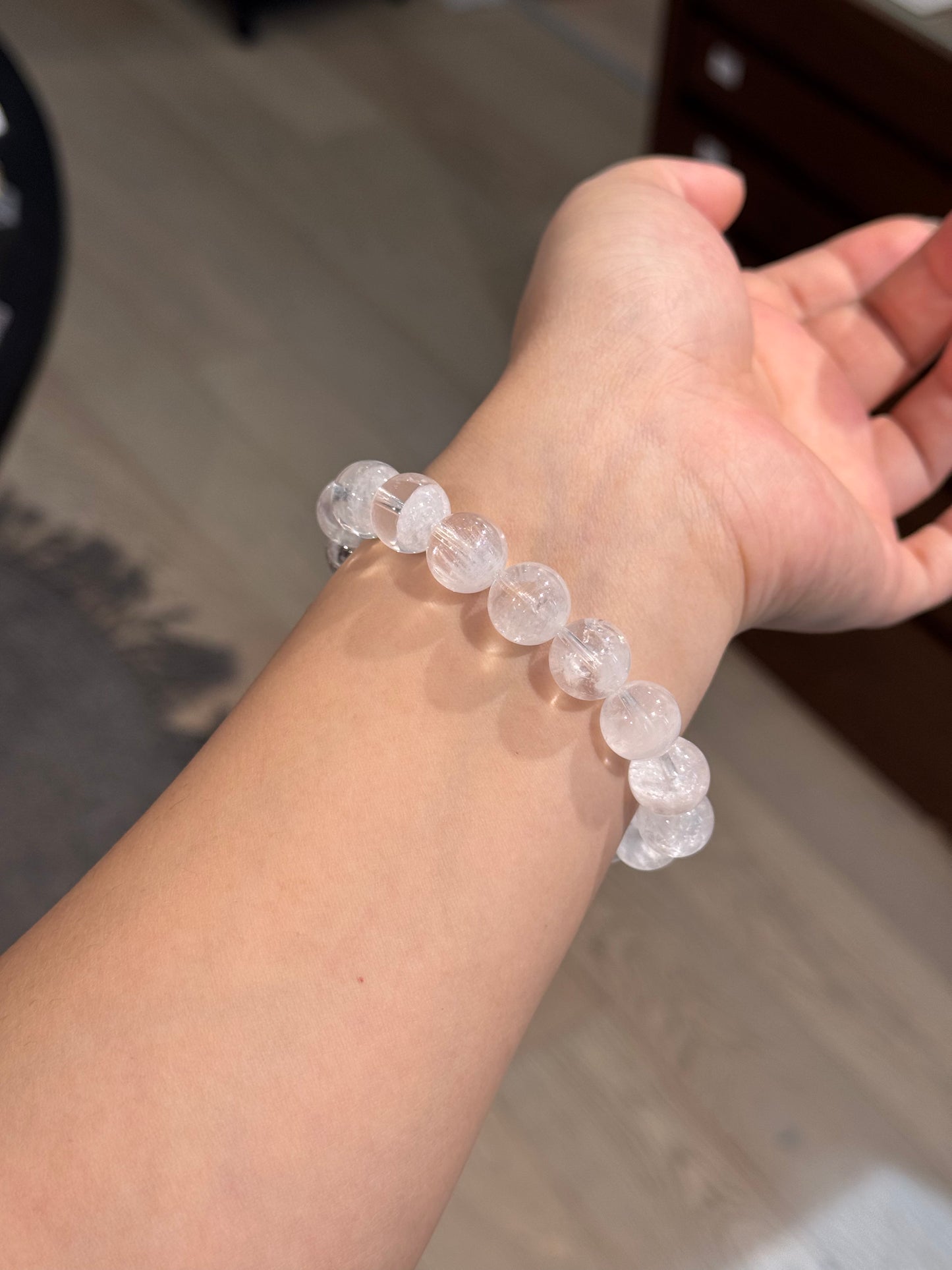 聚宝盆白幽灵 Rainbow White Phantom Bowl Crystal