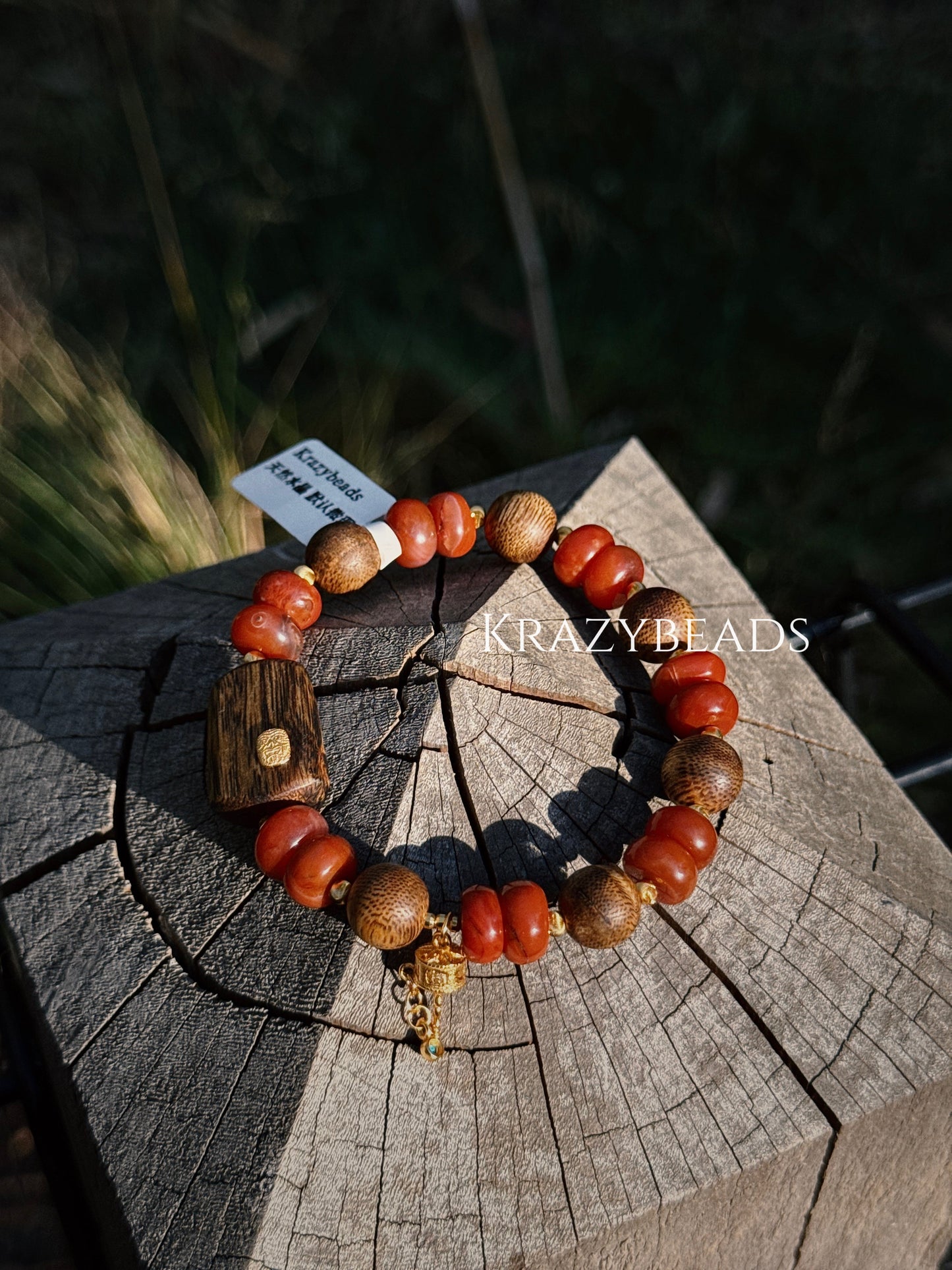 沉香南红 Agarwood Red Agate