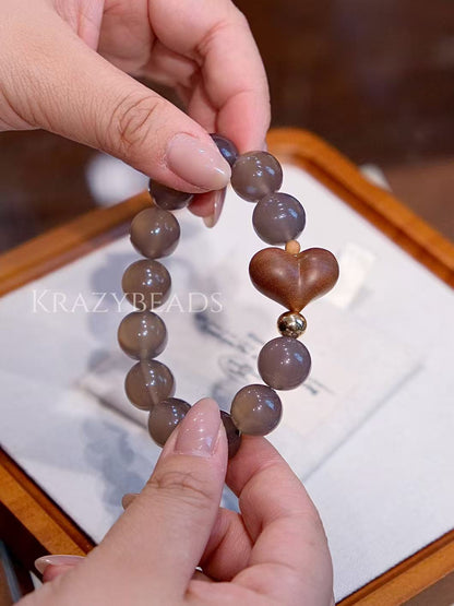 烟紫玛瑙配沉香桃心 | Smoky Purple Agate with Agarwood Heart