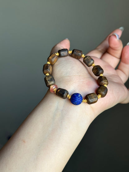 宝瓶纳福 Fortune Vase Blessing